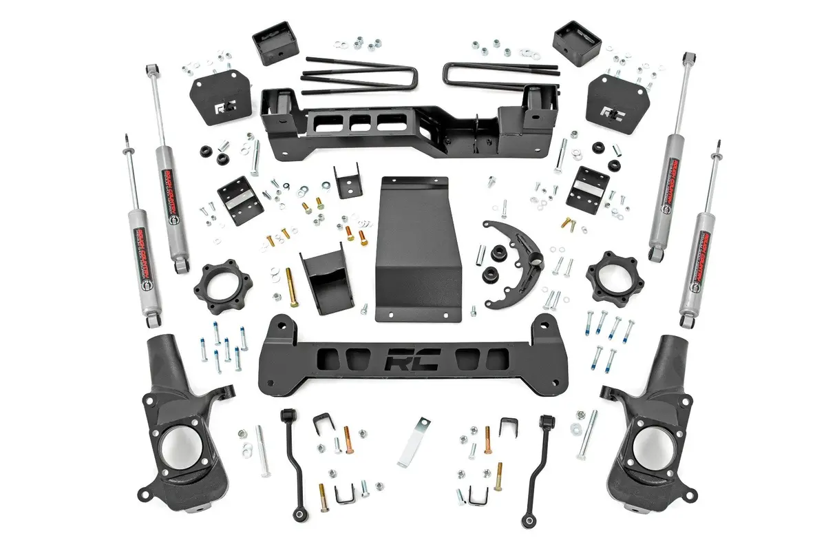6 Inch Lift Kit | Chevrolet Silverado/Gmc Sierra Sierra/Silverado 2500 4Wd | 2001-2006 | Rough Country | 25930A 1