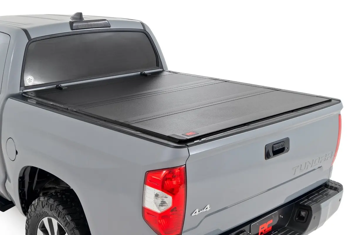 Hard Low Profile Bed Cover | 5'7" Bed | Cargo Mgmt | Toyota Tundra | 2007-2021 | Rough Country | 49414551 1