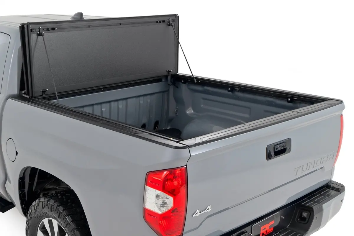 Hard Low Profile Bed Cover | 5'7" Bed | Cargo Mgmt | Toyota Tundra | 2007-2021 | Rough Country | 49414551 2