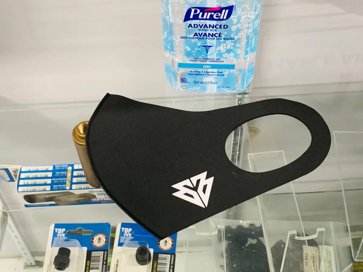 Blitz Concept Face Mask (Black / Pink) 1