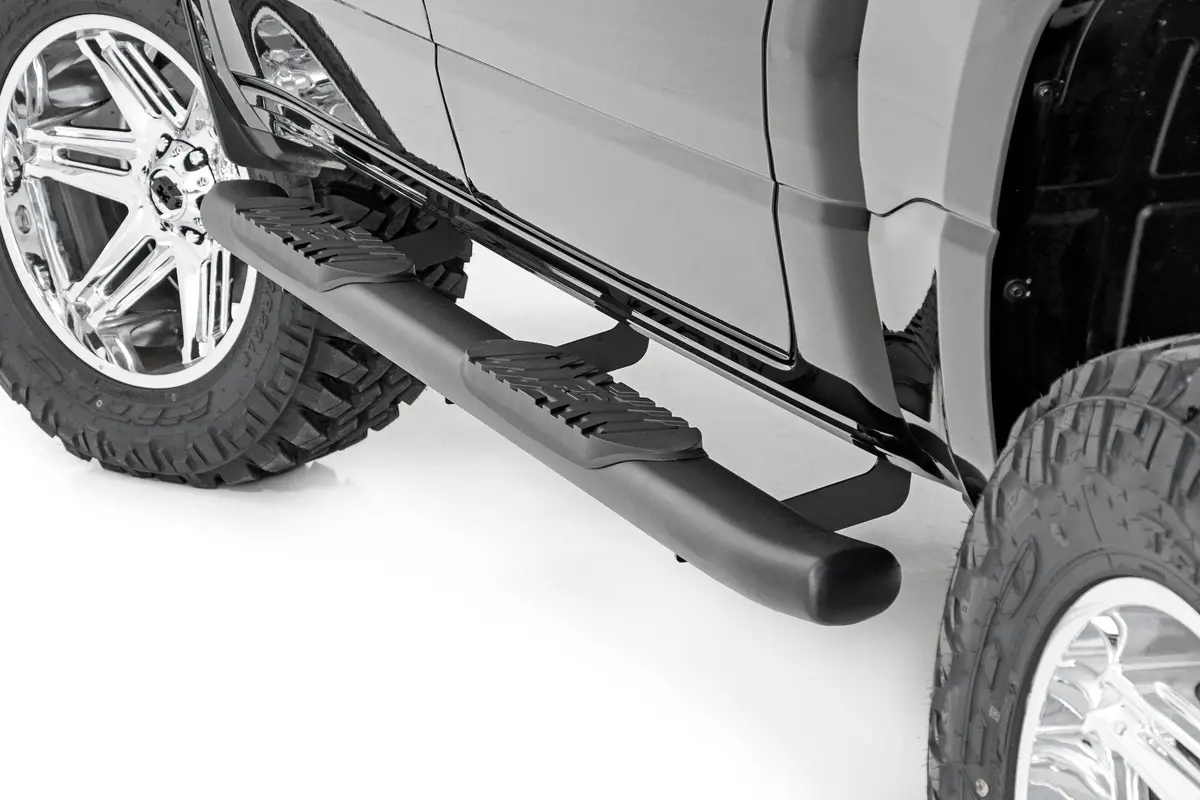 Oval Nerf Step | Crew Cab | Black | Ram 1500 2Wd/4Wd | 2019-2021 | Rough Country | 21004 1