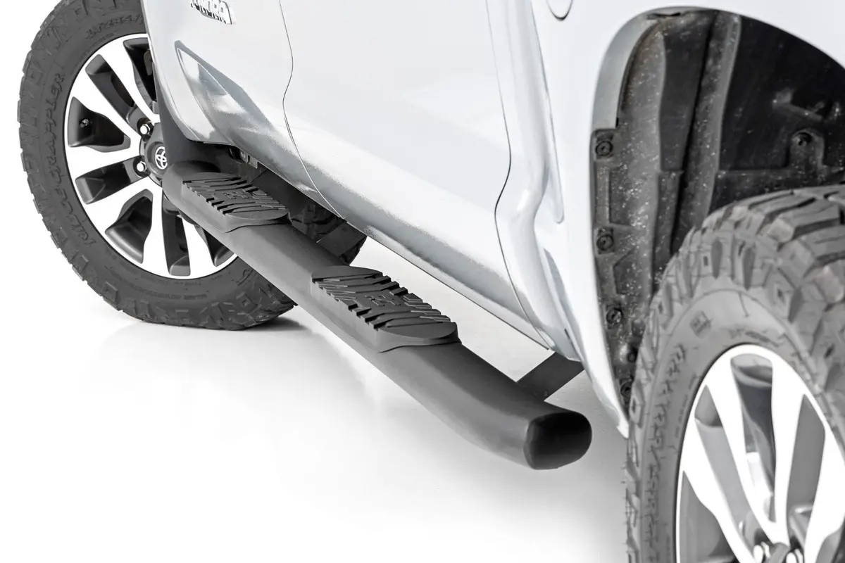 Oval Nerf Step | Crew Cab | Black | Toyota Tundra 2Wd/4Wd | 2007-2021 | Rough Country | 21009 1