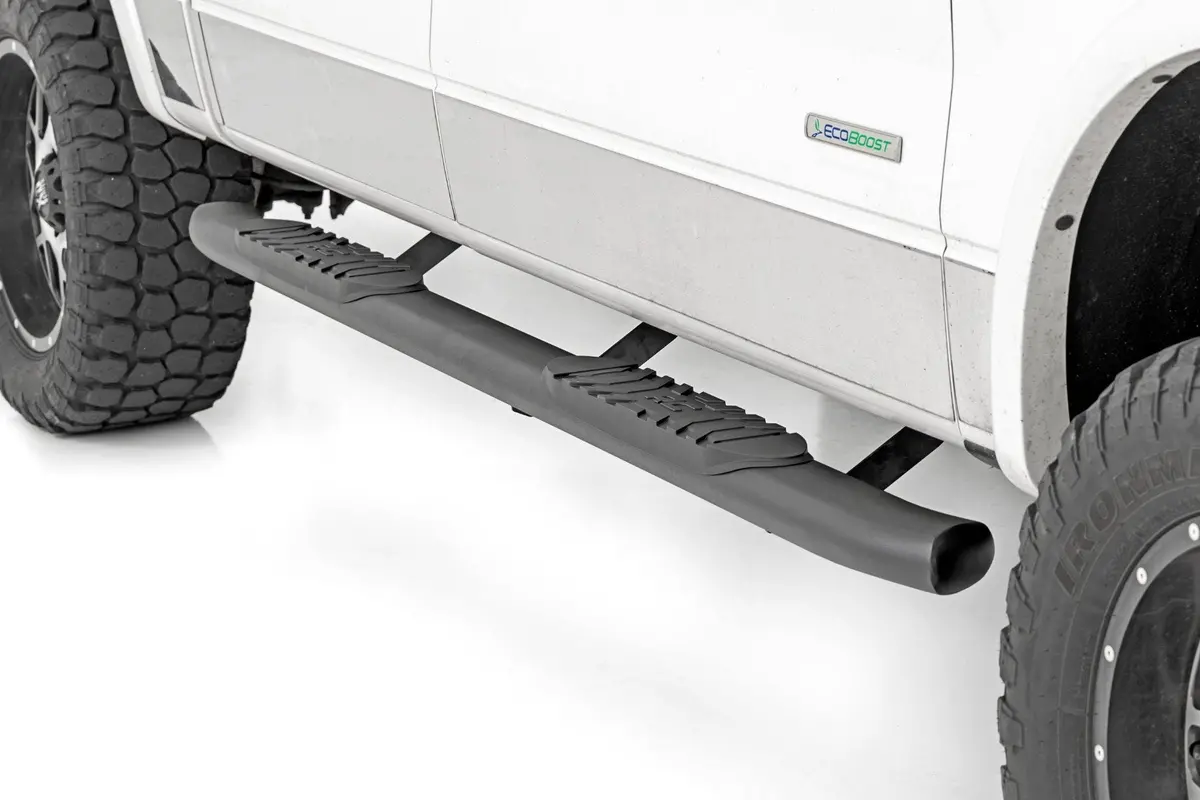Oval Nerf Step | Crew Cab | Black | Ford F-150 2Wd/4Wd | 2009-2014 | Rough Country | 21007 1