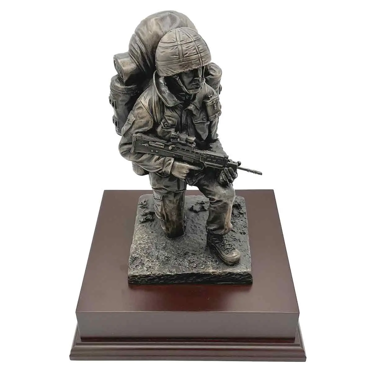 Kneeling Combat Figure With Beret Statue 1