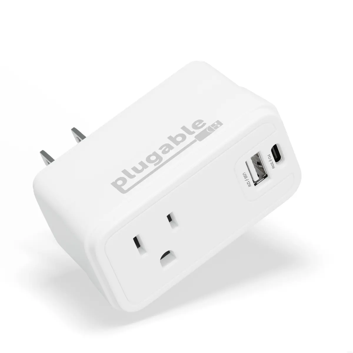 Plugable Outlet Extender With Usb And Usb-C Charger 1