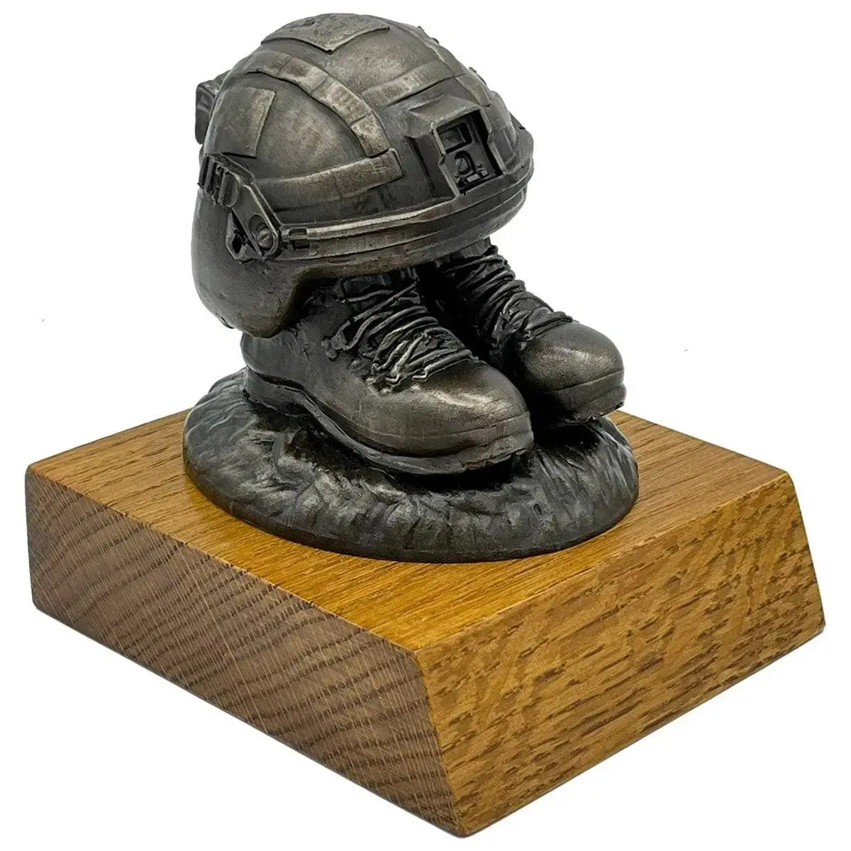 New 2023 Helmet And Boots Statue Bronze Resin 1