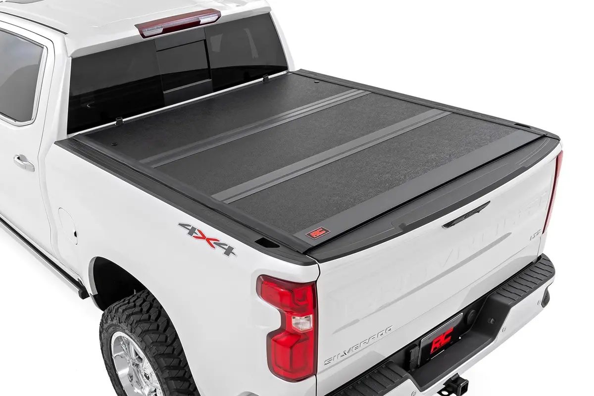 Hard Low Profile Bed Cover | 5'9" Bed | Rail Caps | Chevrolet Silverado/Gmc Sierra 1500 | 2014-2018 | Rough Country | 47119551B 1