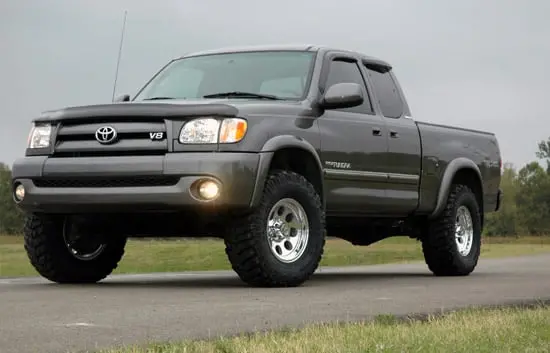 2.5 Inch Lift Kit | Toyota Tundra 2Wd/4Wd | 2000-2006 | Rough Country | 75030 2